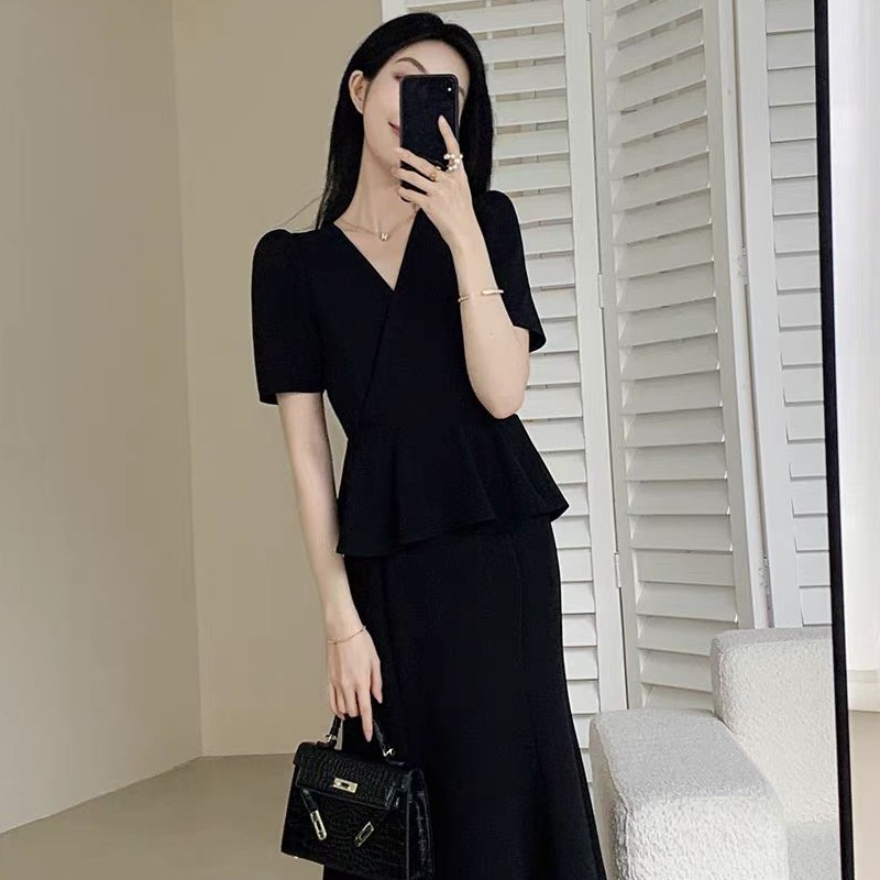 （80-200斤）黑色连衣裙女2025夏新款假两件气质显瘦V领长裙子1783