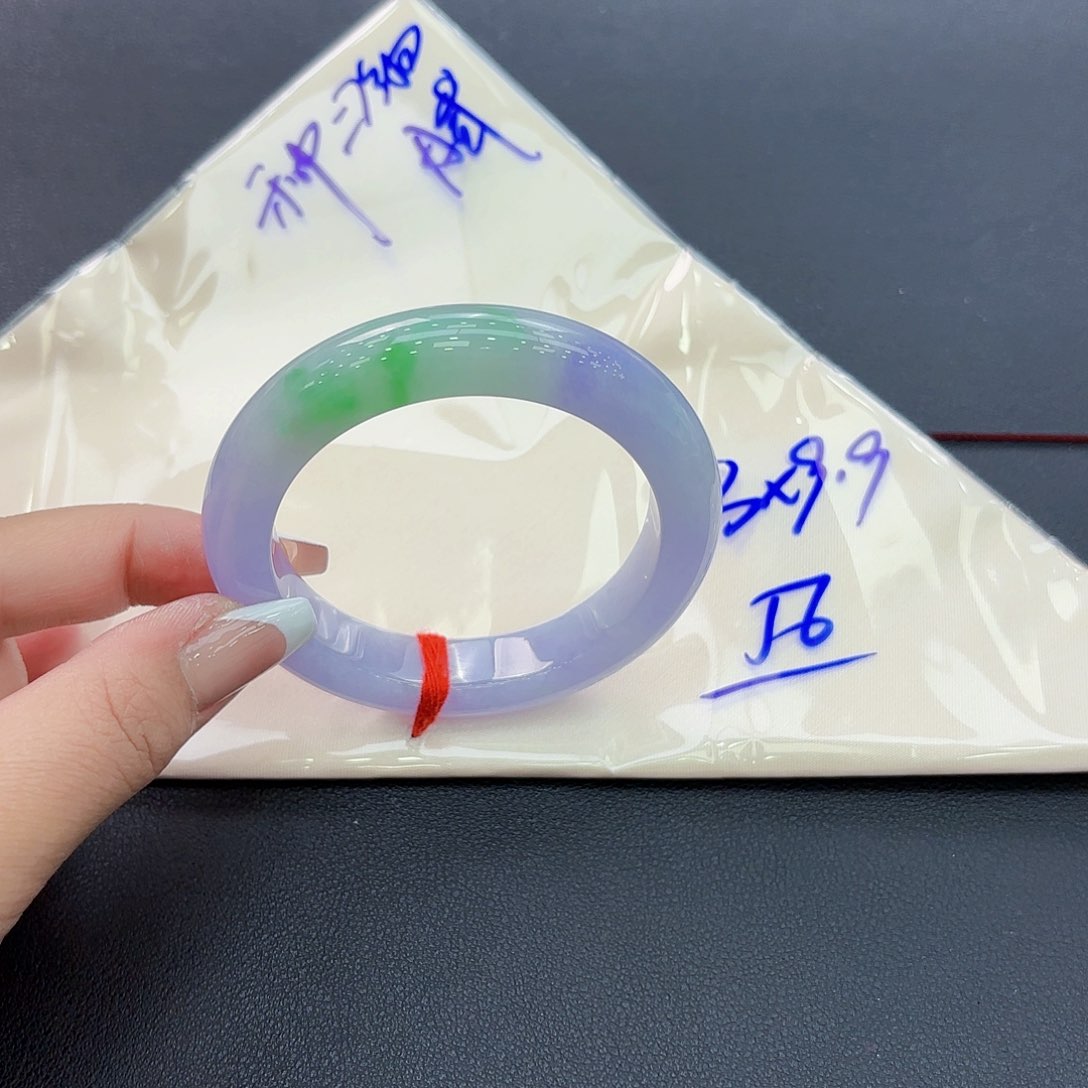 翡翠手镯未镶嵌手镯