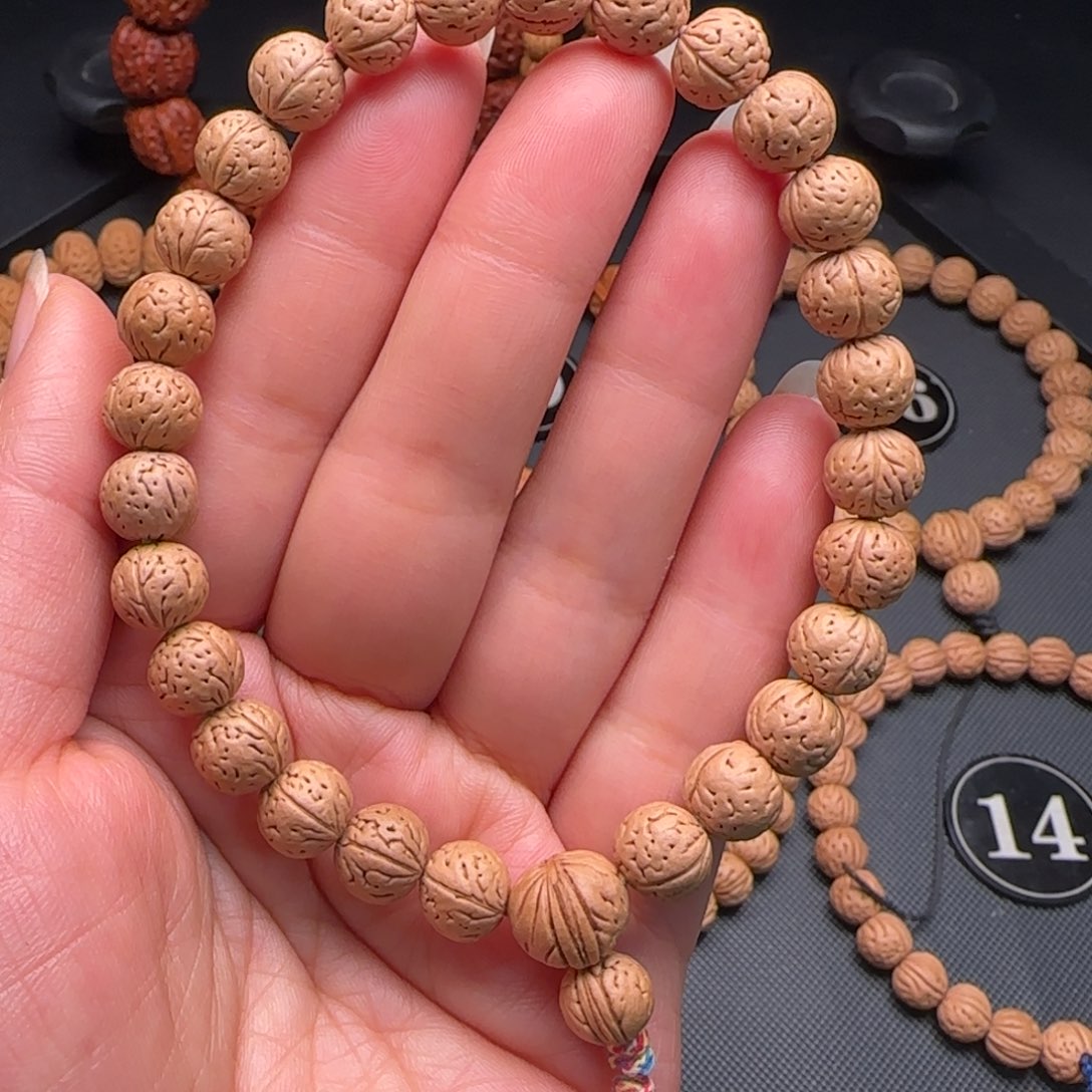 桃核手串滴溜圆桃核手持