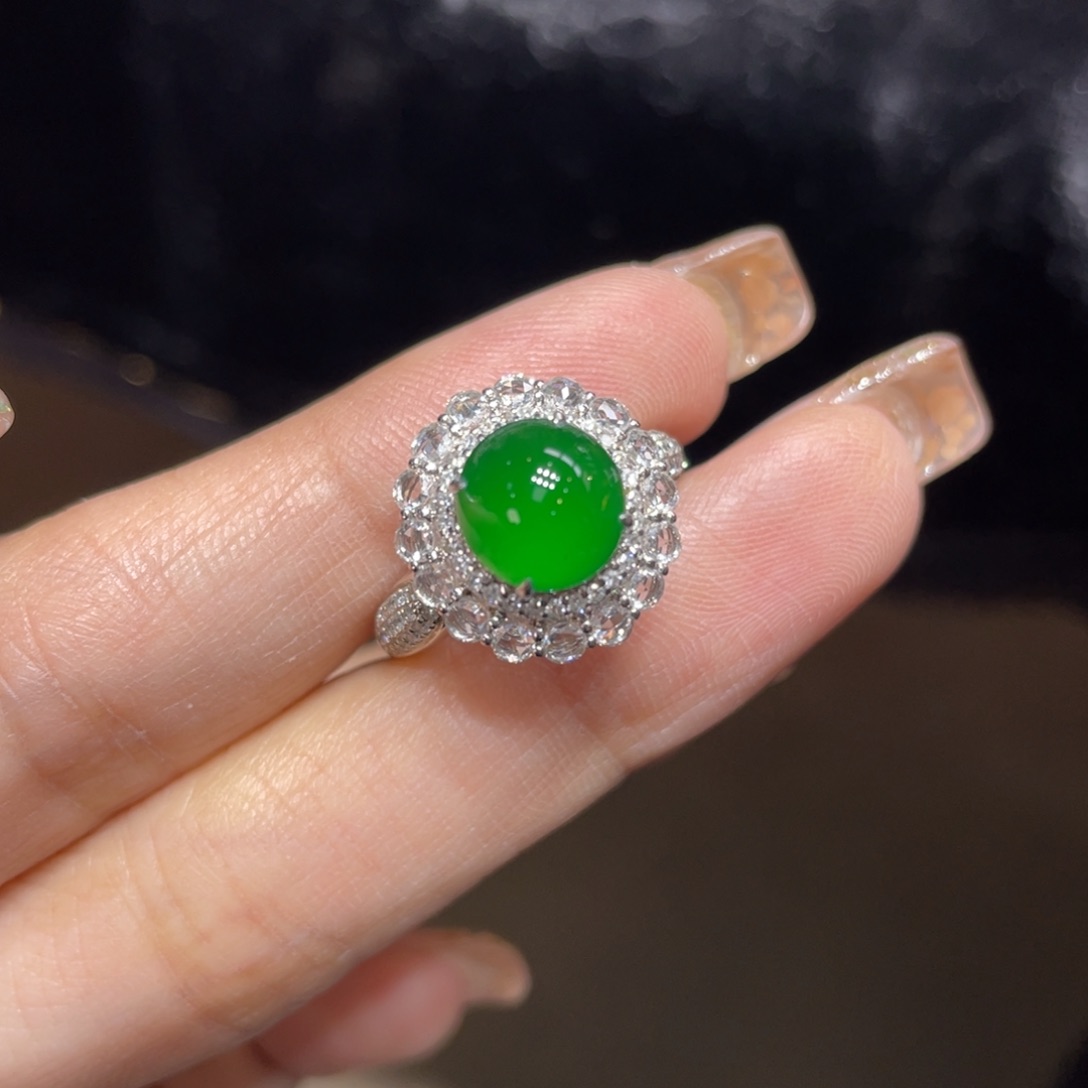 翡翠颈饰18K金镶嵌天然缅甸翡翠