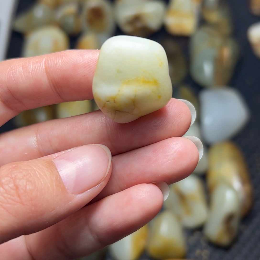 和田玉未镶嵌耳饰16