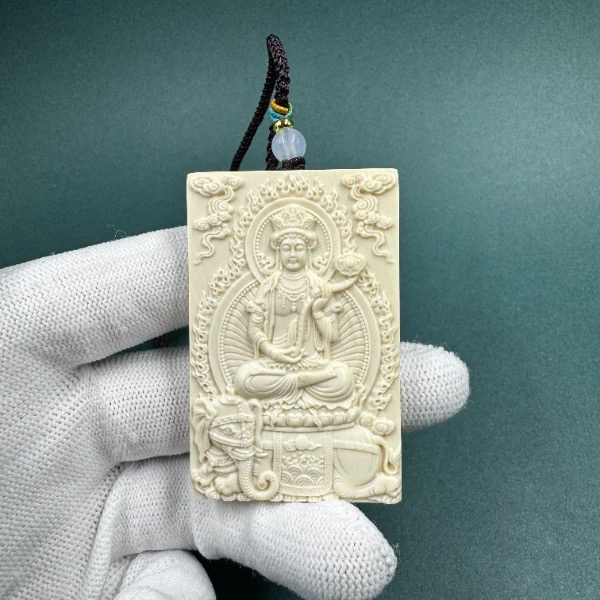 E6517天然猛犸牙雕刻牌 支持鉴定 假一罚四