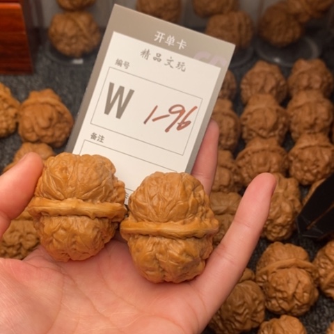 吊坠桃核我是第一百38