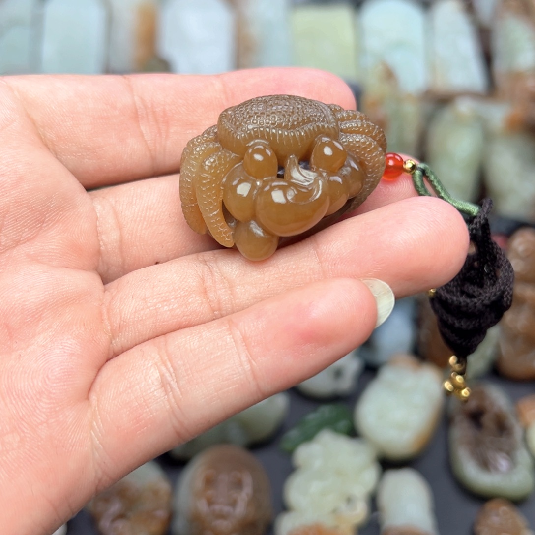 和田玉未镶嵌挂件