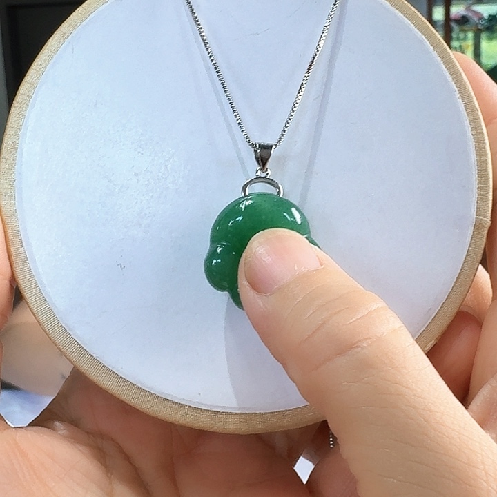 流***雨密玉（石英质玉）未镶嵌颈饰