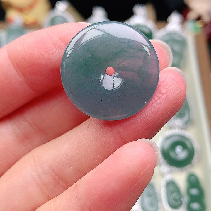 颈饰未镶嵌翡翠吊坠