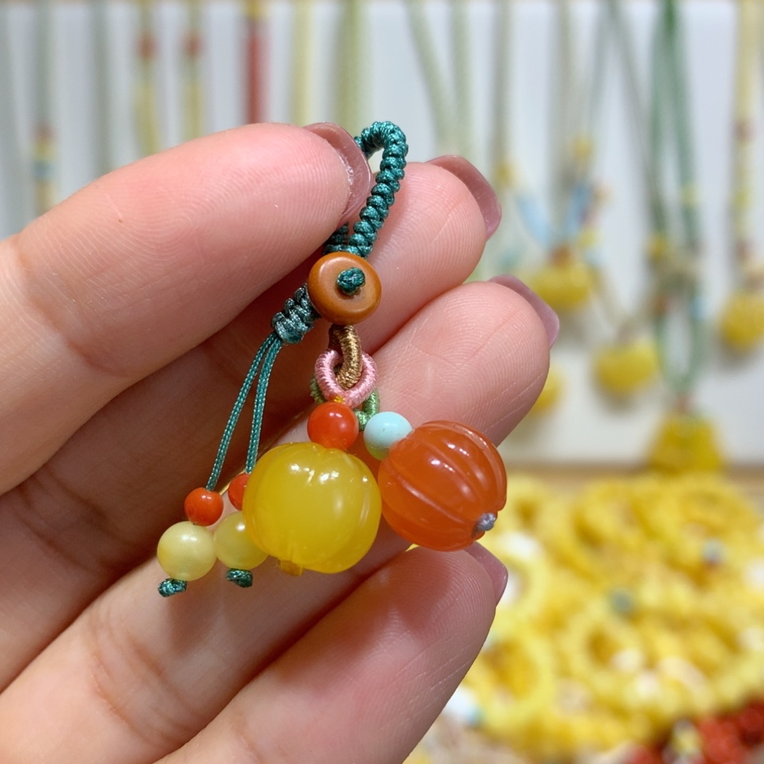 未镶嵌蜜蜡裸石配饰