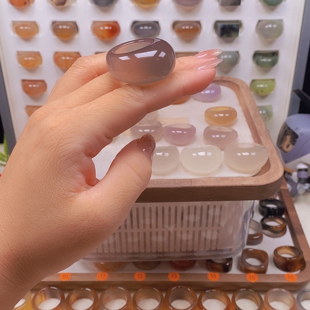 浅***风未镶嵌戒指玛瑙/玉髓港19