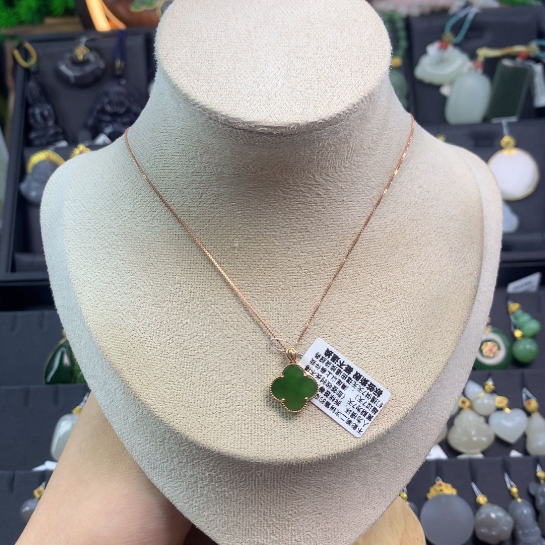 和田玉吊坠18K金镶嵌