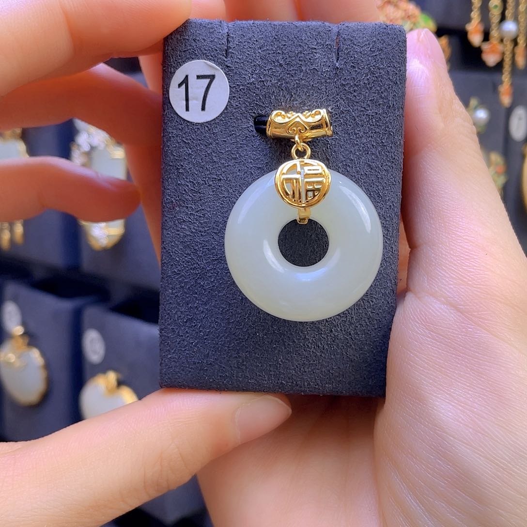 和田玉颈饰银S925镀金镶嵌