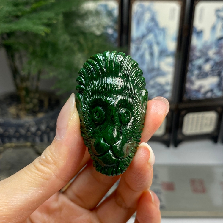 毛货  满绿辣色生肖猴挂件 天然翡翠A货