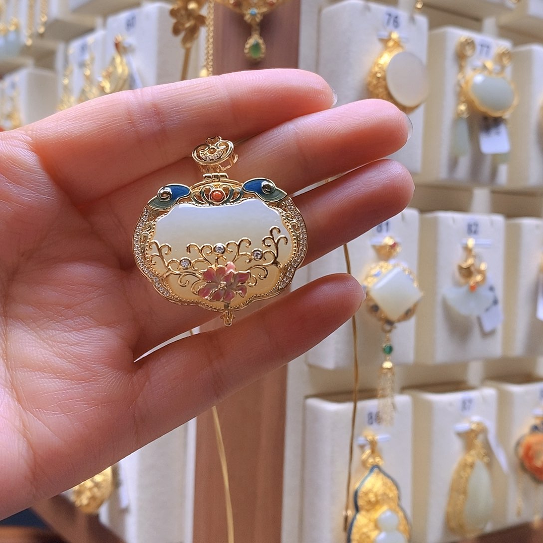 和田玉颈饰银S925镶嵌