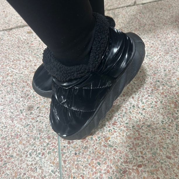 外贸尾单女士保暖鞋