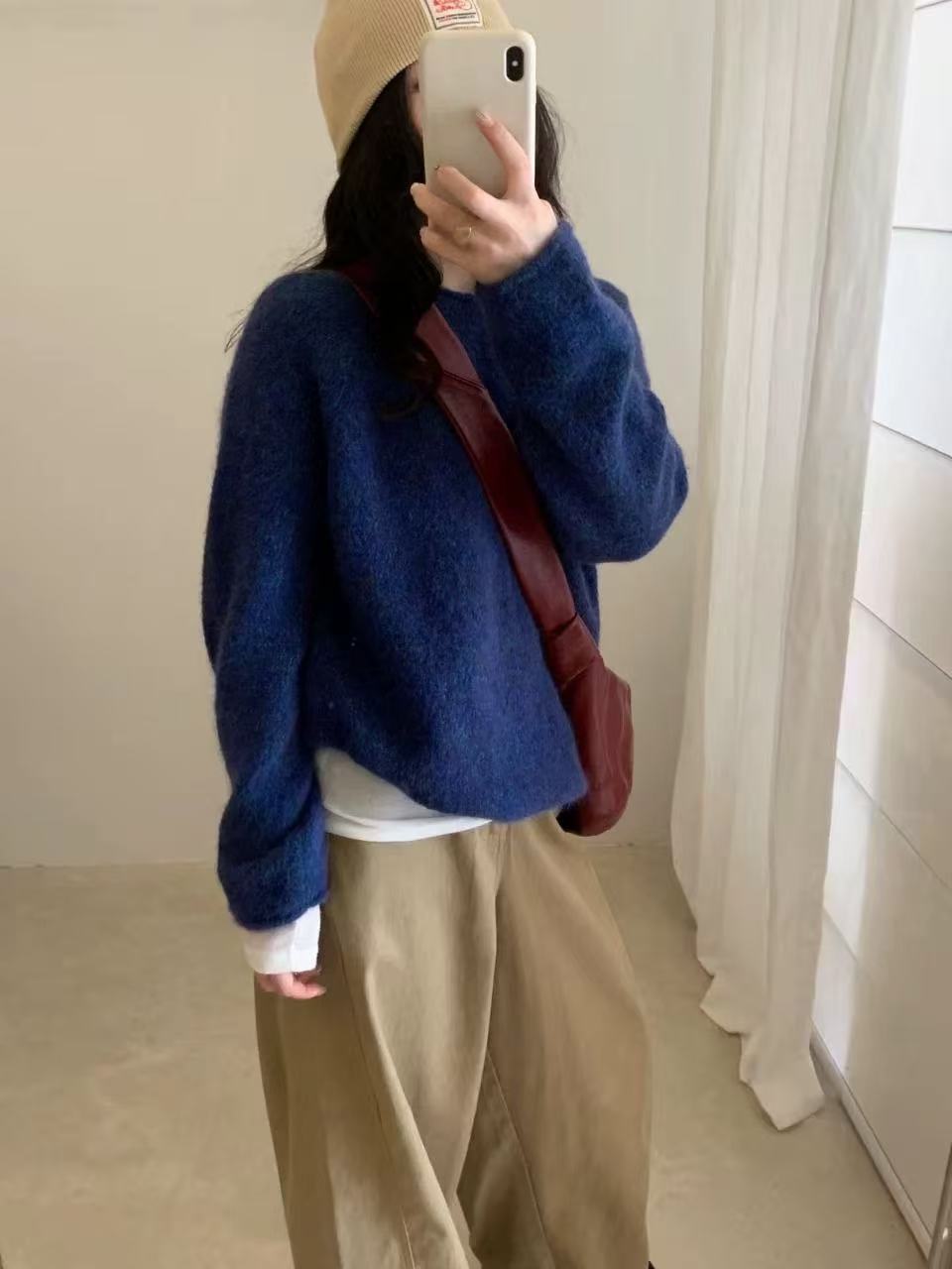 秋冬新款韩系软糯慵懒风宽松卷边圆领套头针织毛衣女