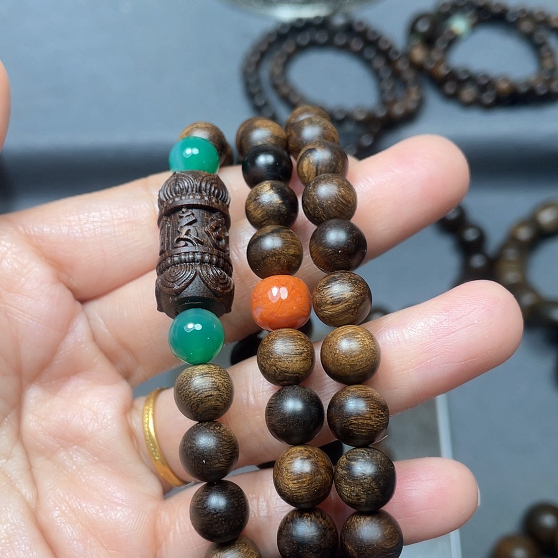 沉香手串挥**离白棋瘤疤0.8