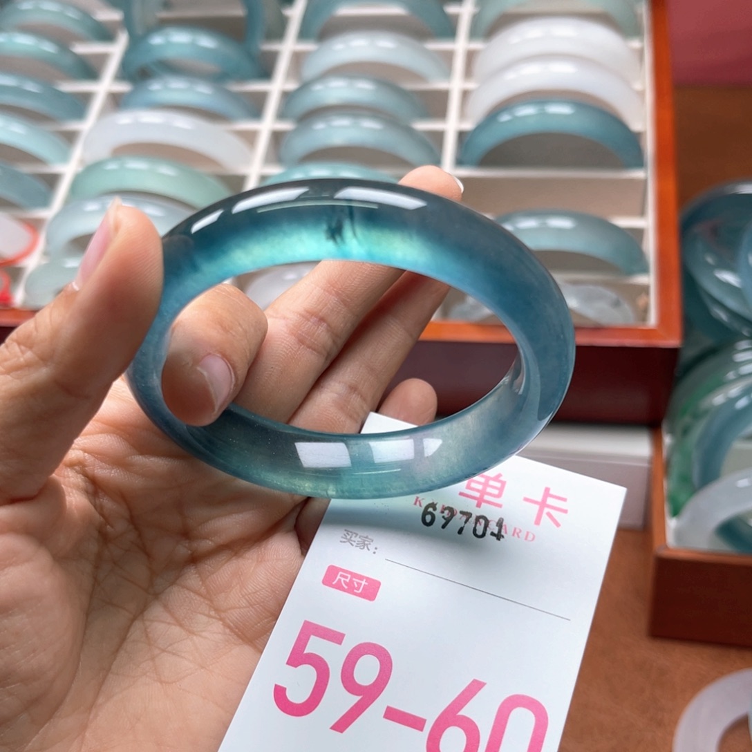 发***姐石英岩玉手镯未镶嵌