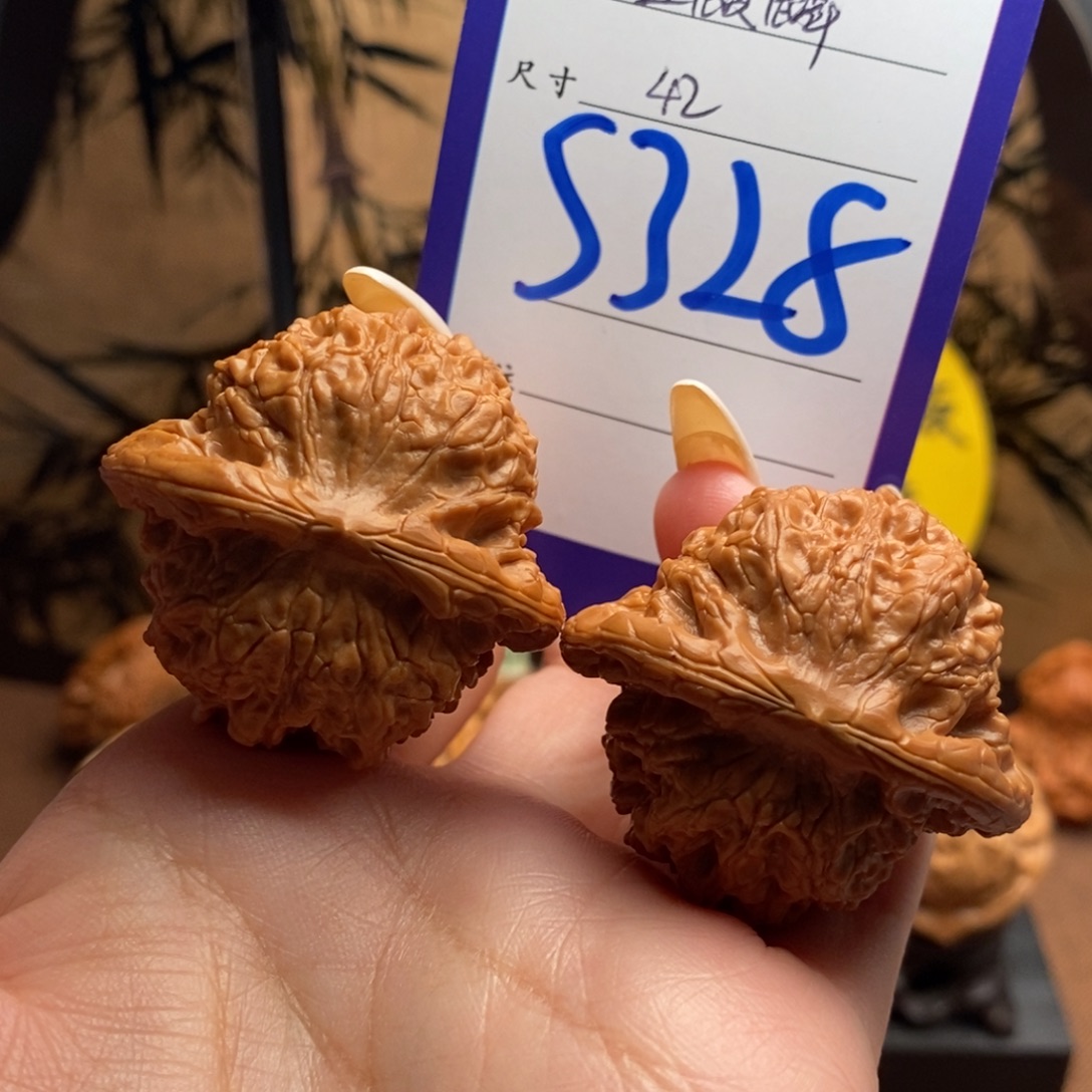 文玩核桃把件血麒麟42