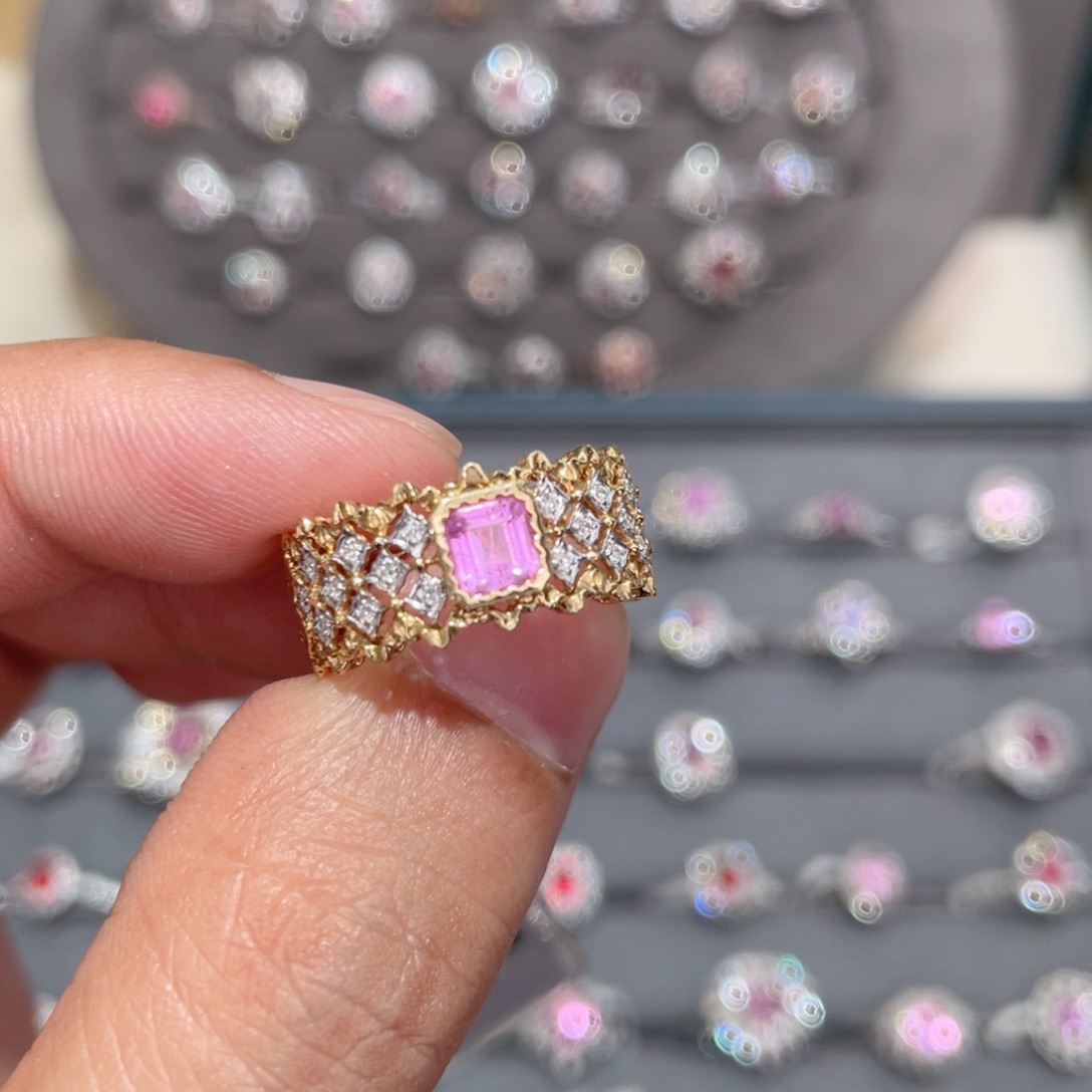 彩色蓝宝石戒指18K金镶嵌0.6ct 无烧