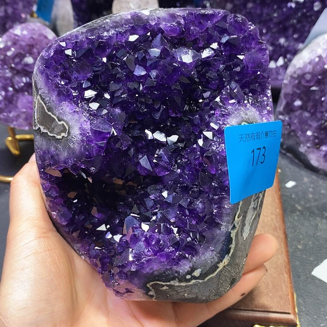 水晶大型摆件（非配饰）未镶嵌