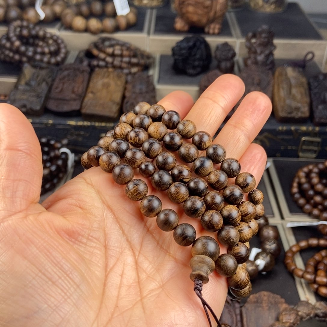 沉香手串顾越南芽庄白棋虎斑留疤