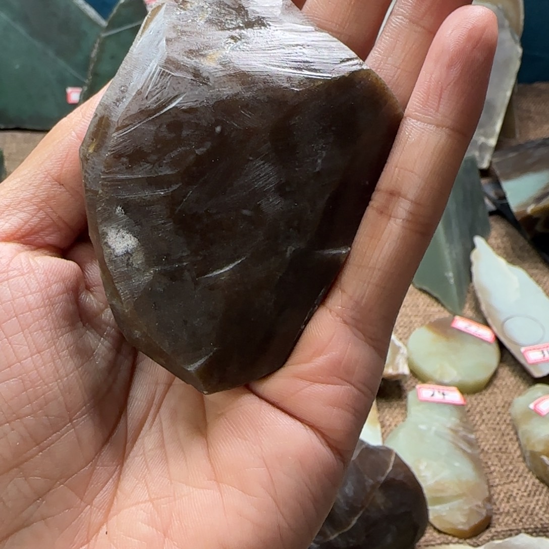 未镶嵌和田玉（糖玉）珠宝奇石