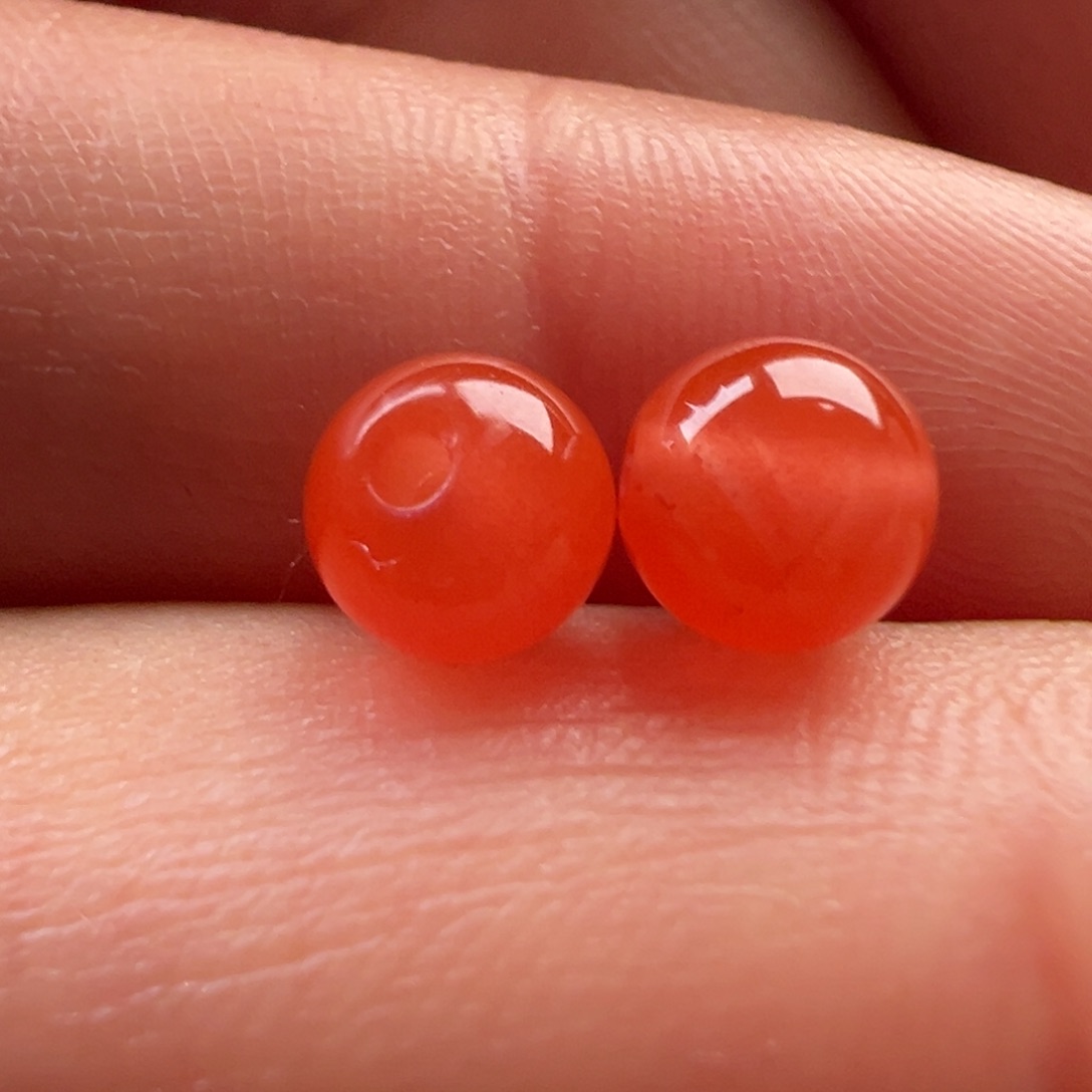南红玛瑙圆珠5.8对珠未镶嵌