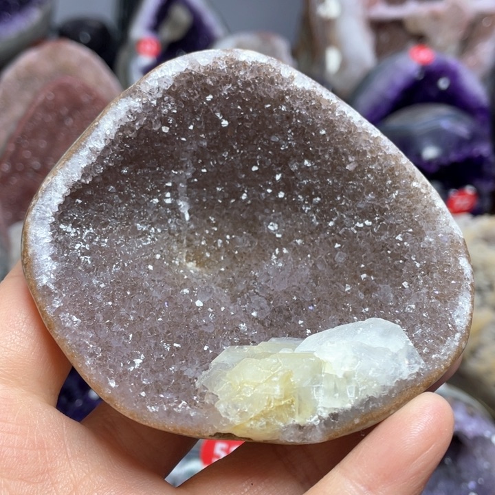 水晶摆件未镶嵌捡漏