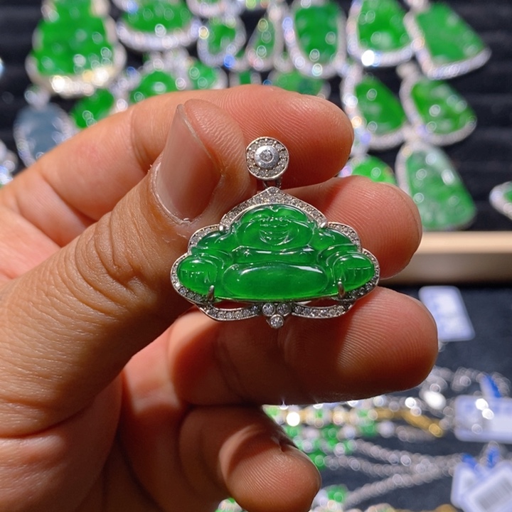 翡翠颈饰银S925镶嵌天然A货翡翠