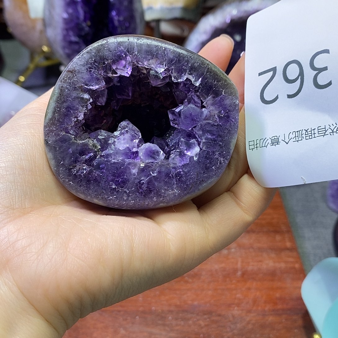 未镶嵌紫晶珠宝半成品