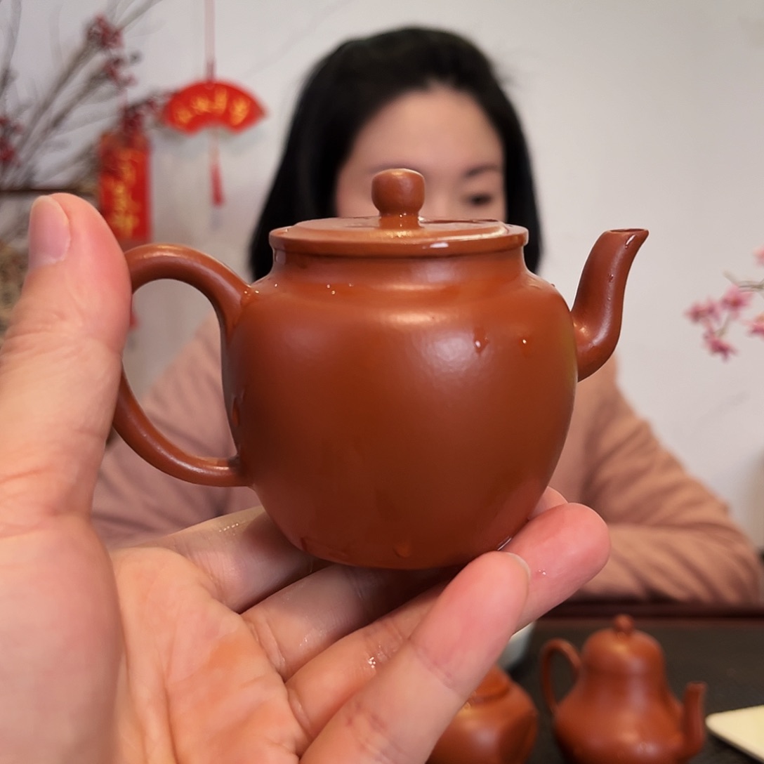 紫砂朱泥平盖莲子壶