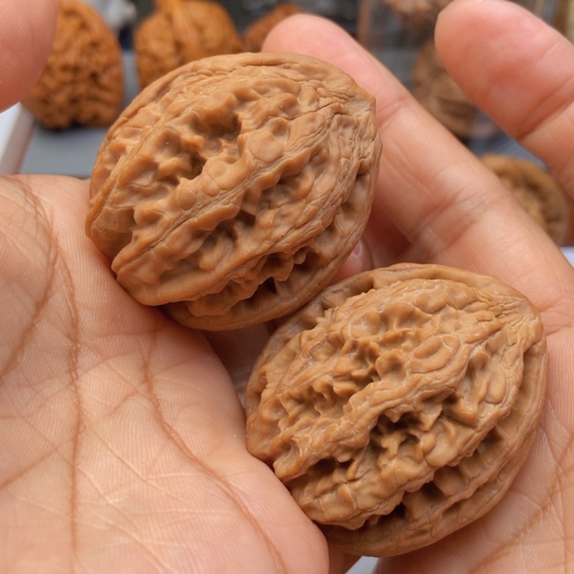 【闪购商品】文玩核桃把件39大古石