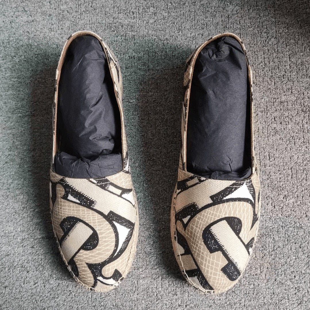 未使用 BURBERRY/博柏利 【老谢专属】男士经典tb渔夫鞋/B5900