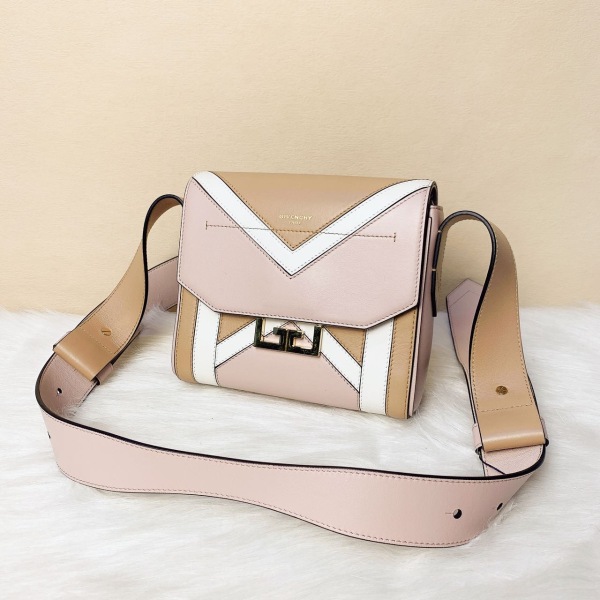 95新/纪梵希/市场价12000/包包/250215RN0034