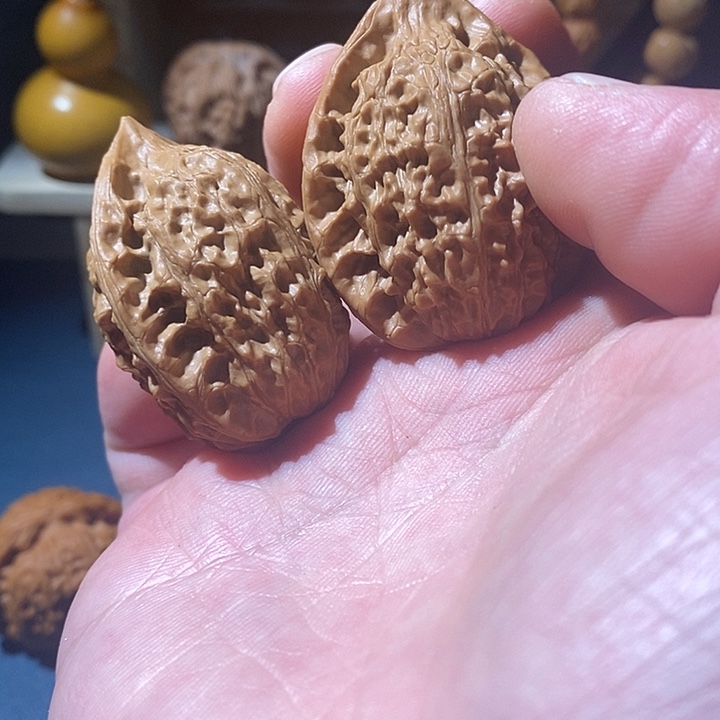 把件文玩核桃36尺秦岭鸡心