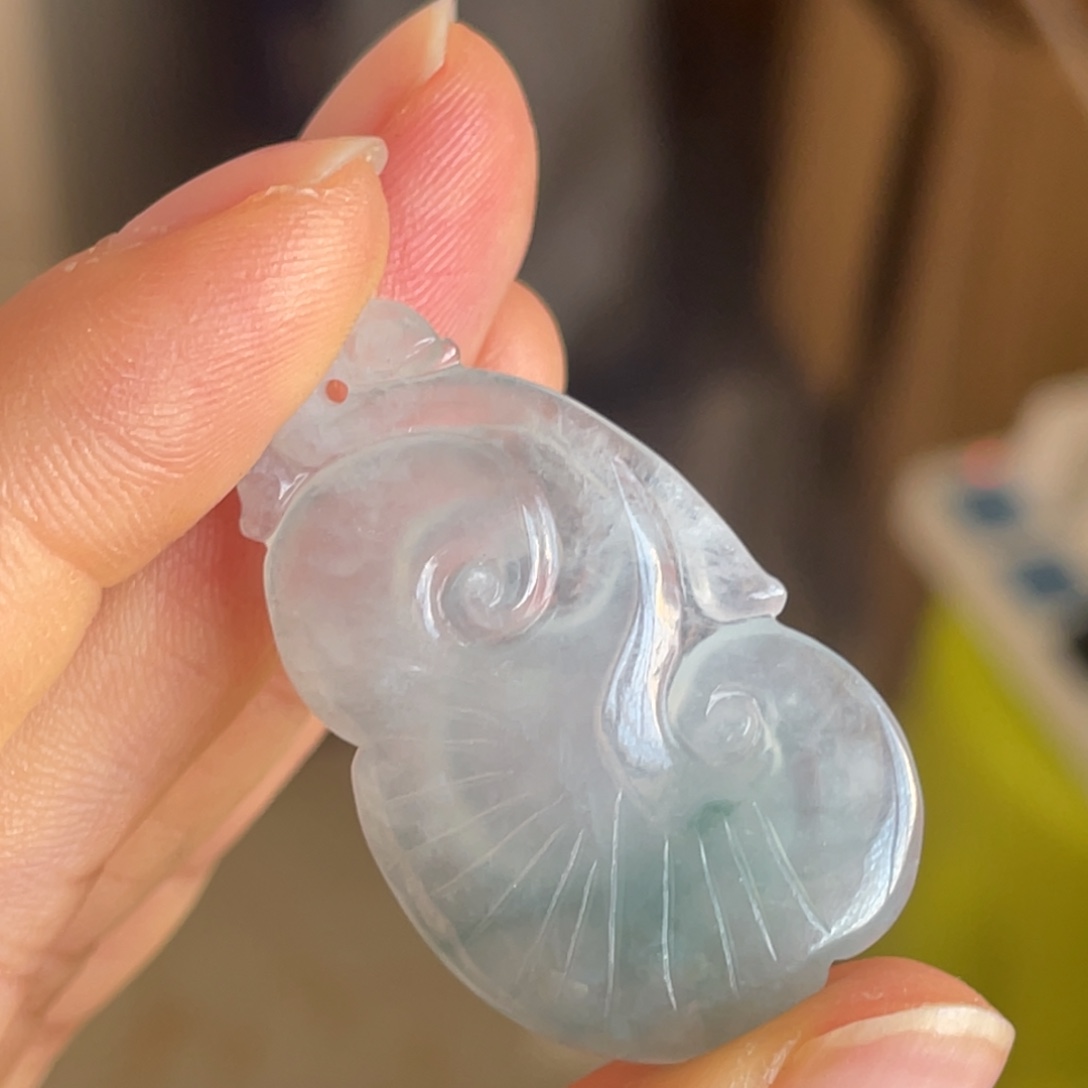 翡翠颈饰未镶嵌如意