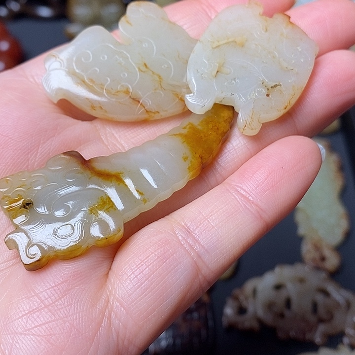 路***间和田玉（糖玉）未镶嵌挂件