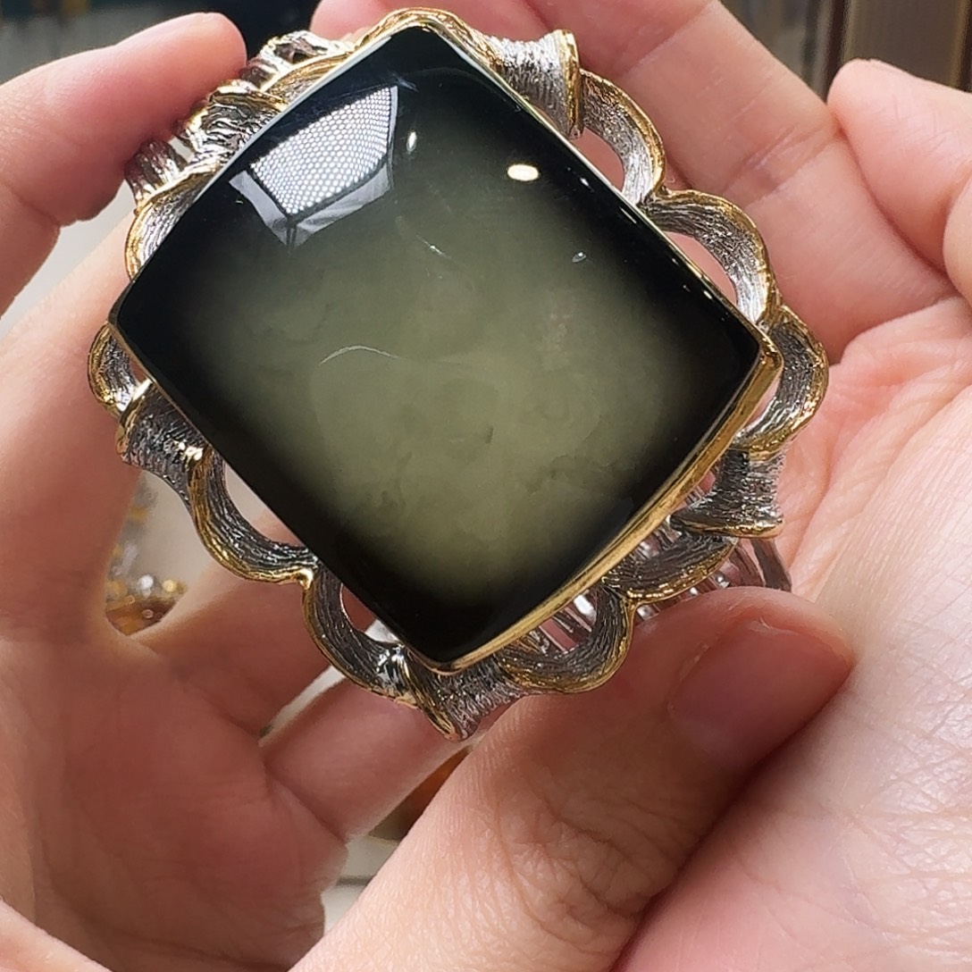 琥珀未镶嵌颈饰手镯