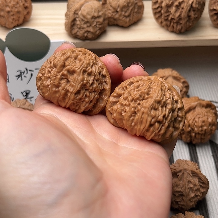 晨***玺吊坠文玩核桃白狮子41+