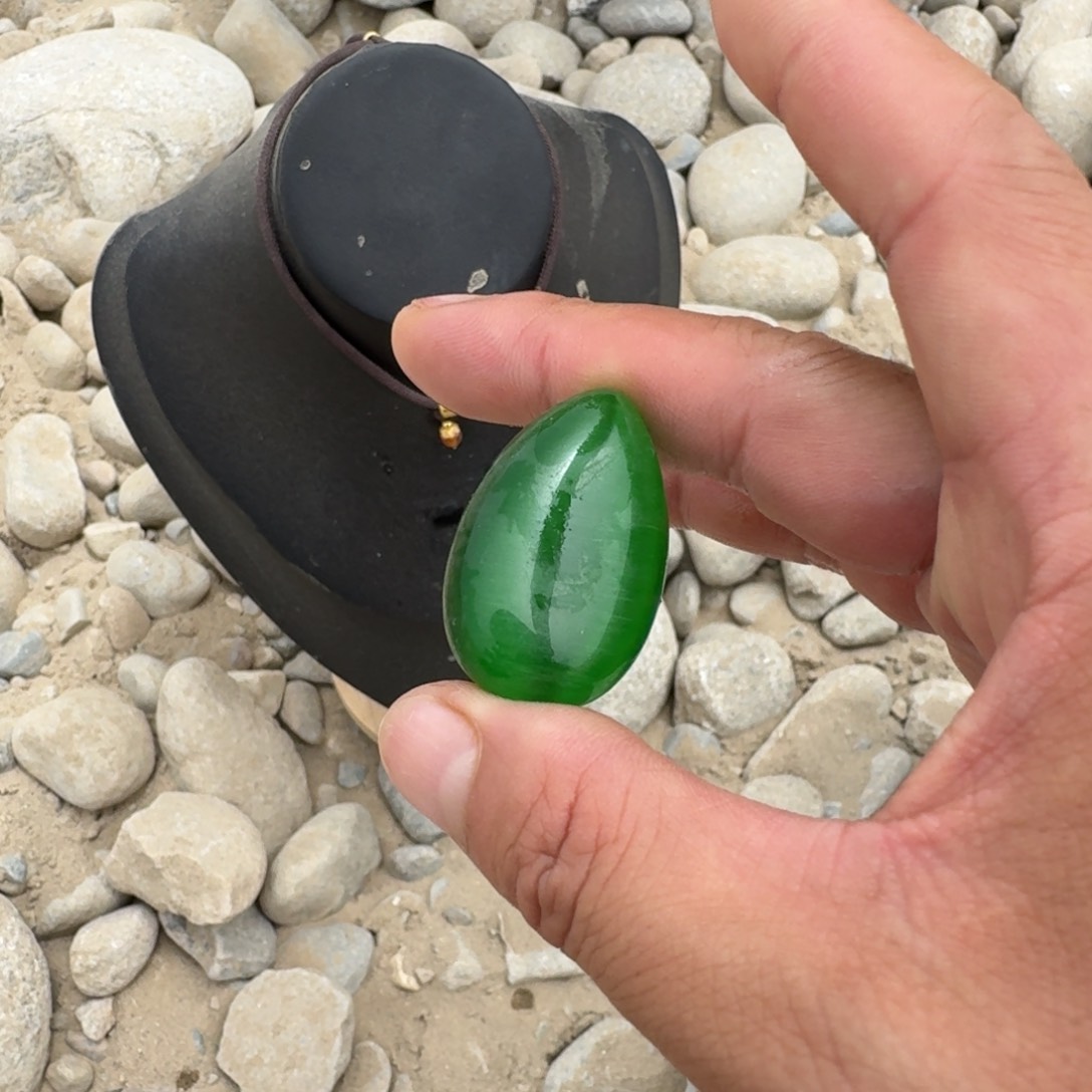 精品无镶嵌小吊坠