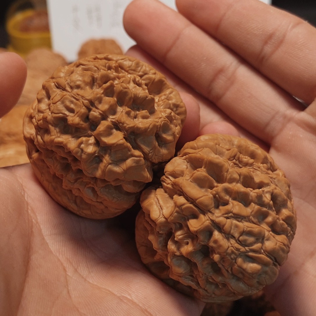 文玩核桃吊坠龙鼎