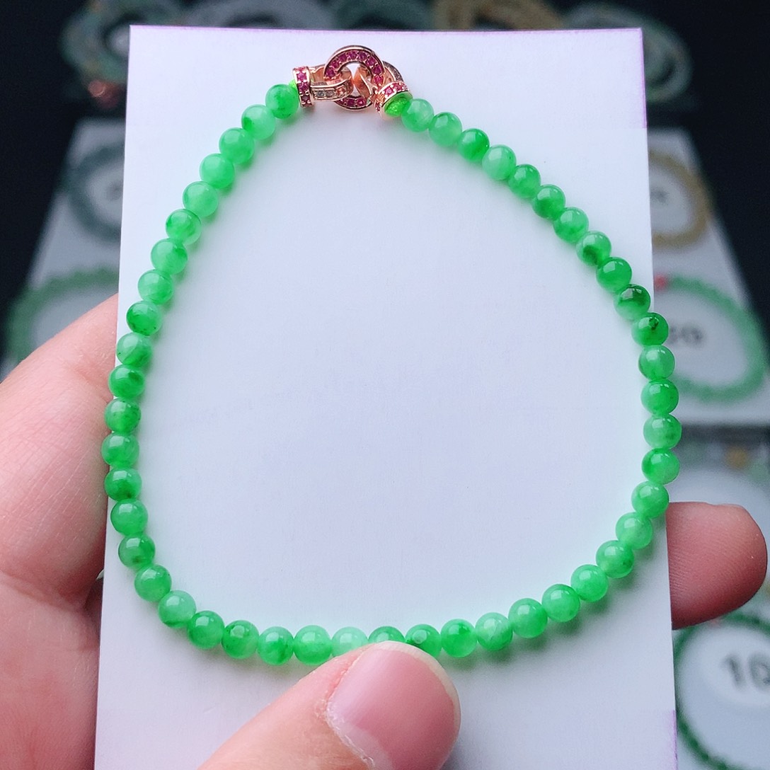 翡翠手串未镶嵌翡翠