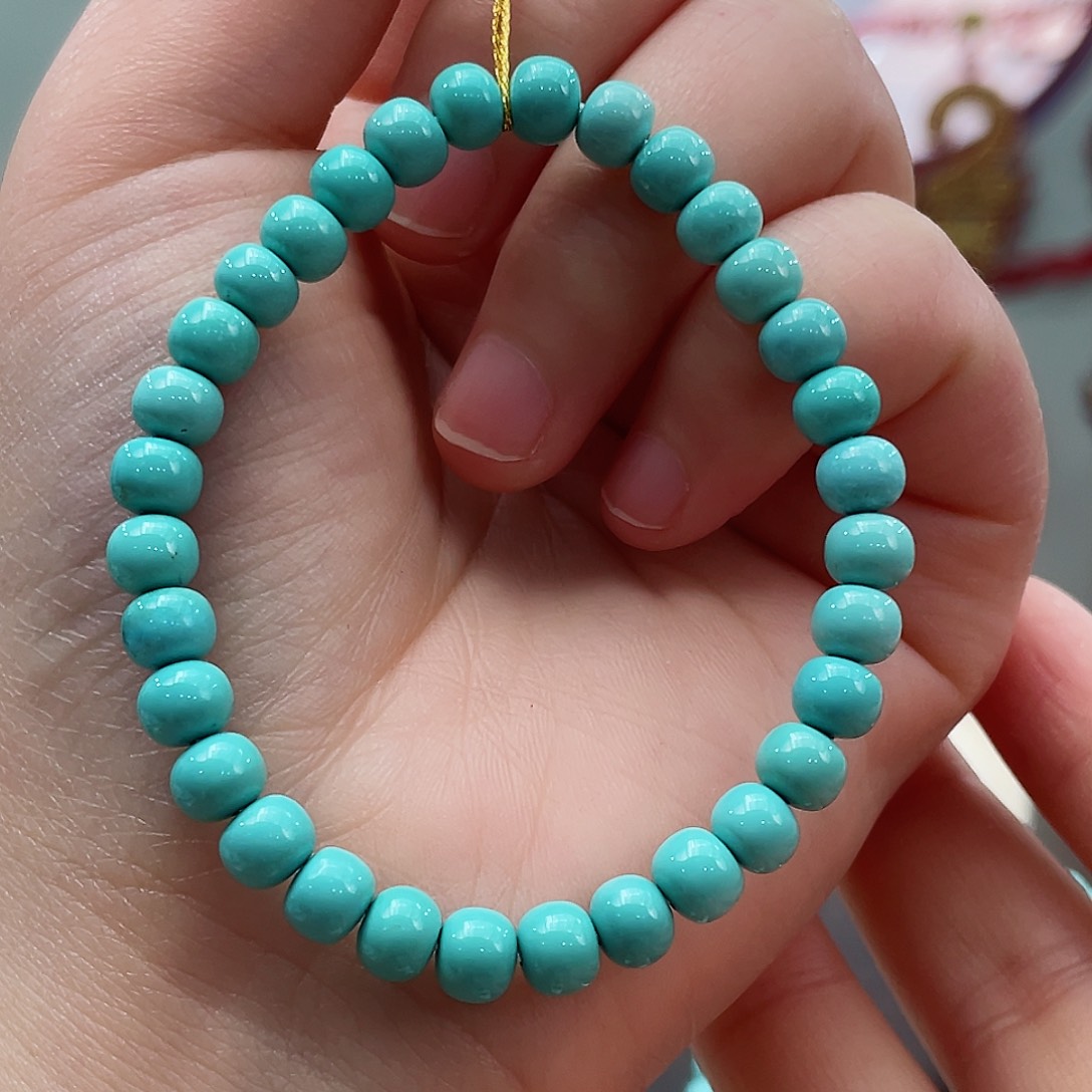 绿松石颈饰未镶嵌