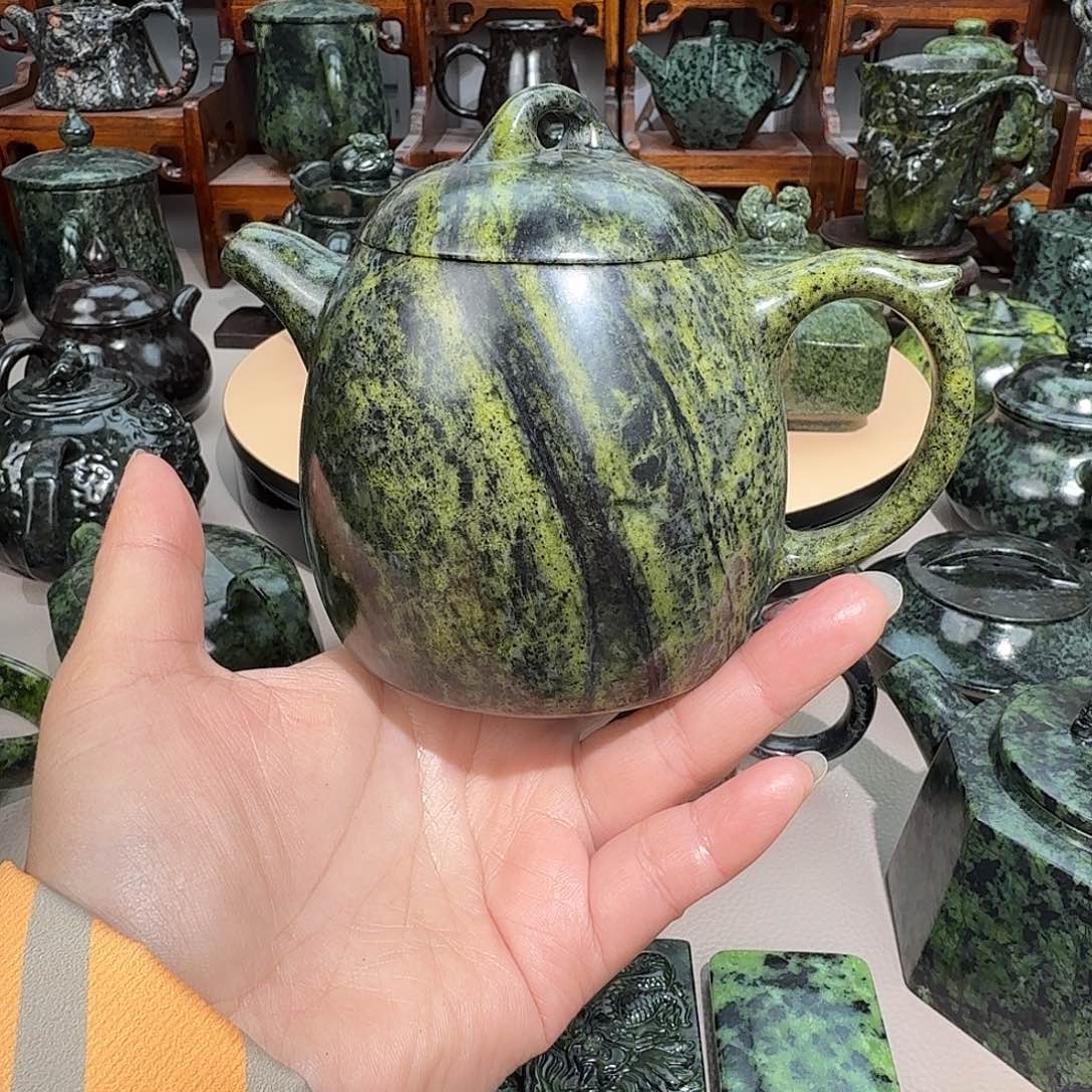 登***韬蛇纹石玉未镶嵌藏玉药王石精美茶壶