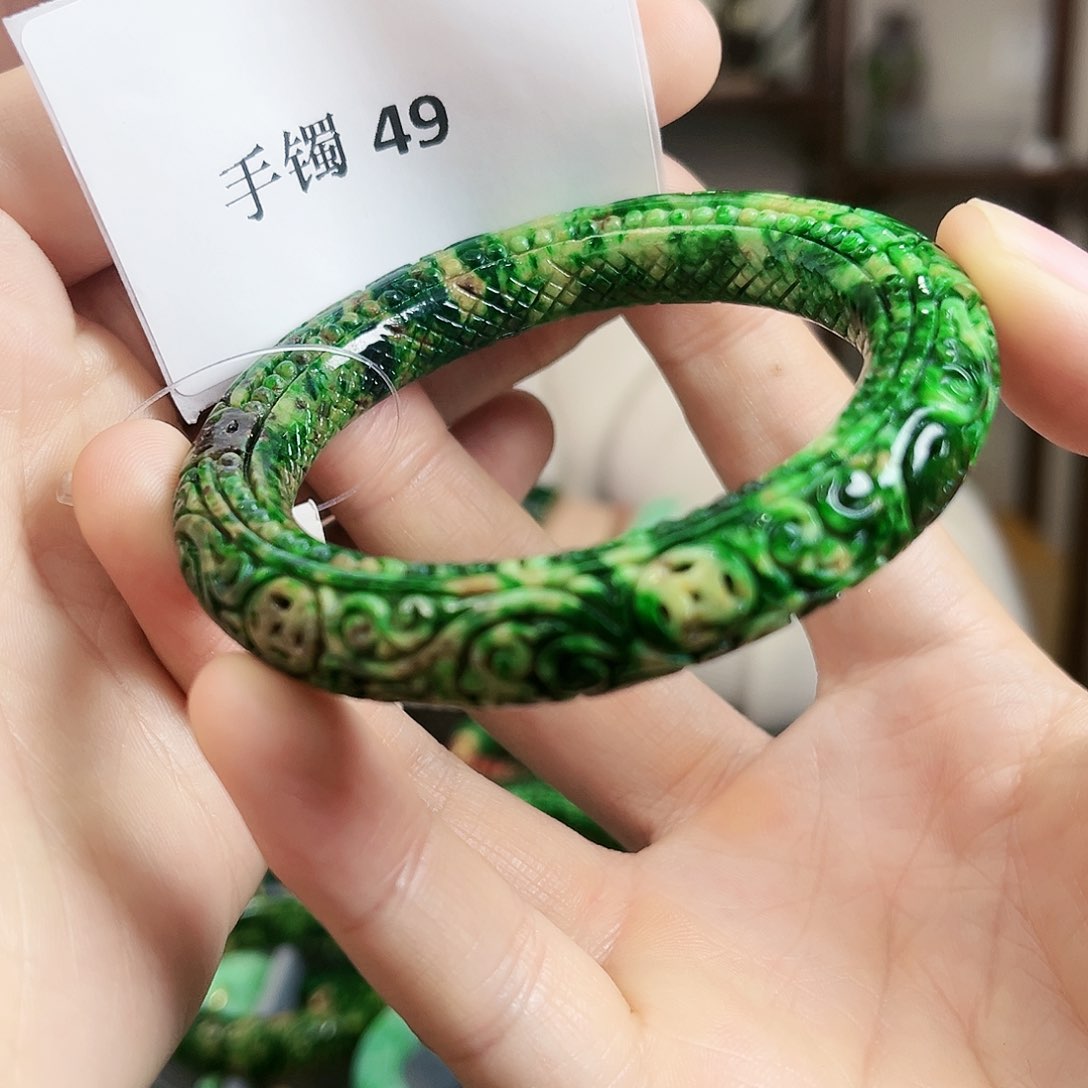 翡翠手镯未镶嵌手镯54.5