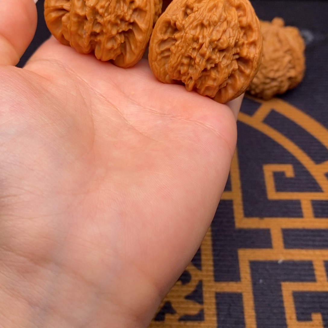 ঞ***你文玩核桃吊坠白狮子