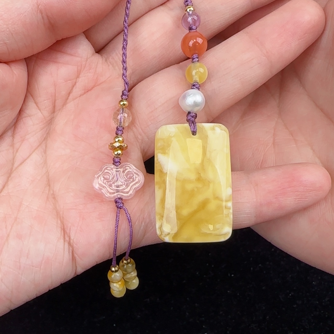 未镶嵌吊坠(赠链)蜜蜡