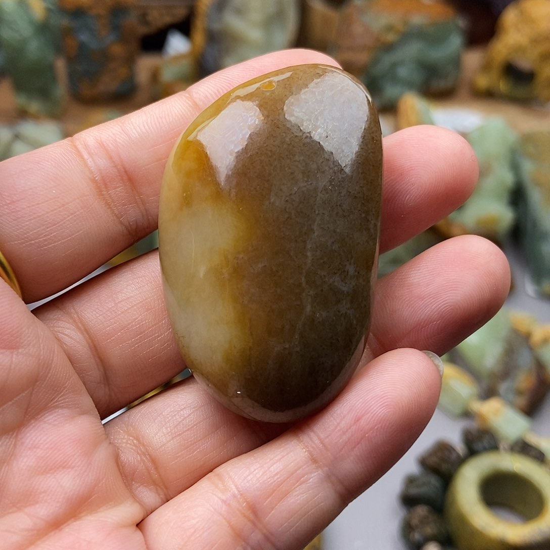 岫岩老玉（透闪石质玉）手把未镶嵌