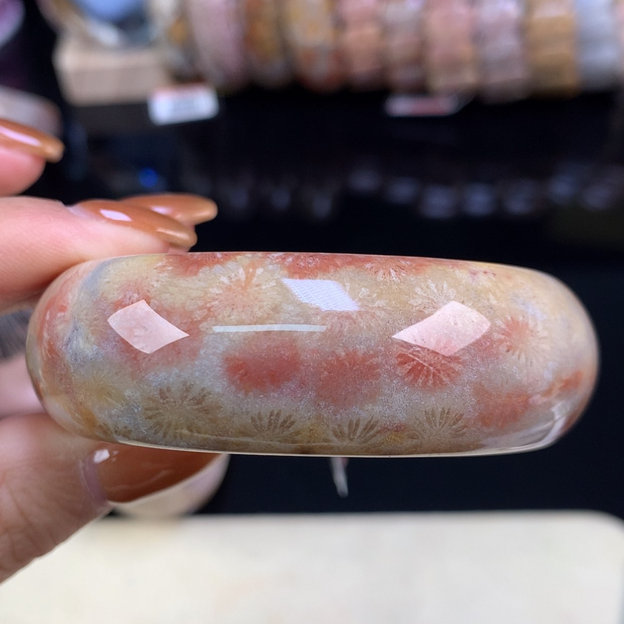 【闪购商品】颈饰未镶嵌硅化珊瑚（珊瑚玉）上新手镯51.7（24号）