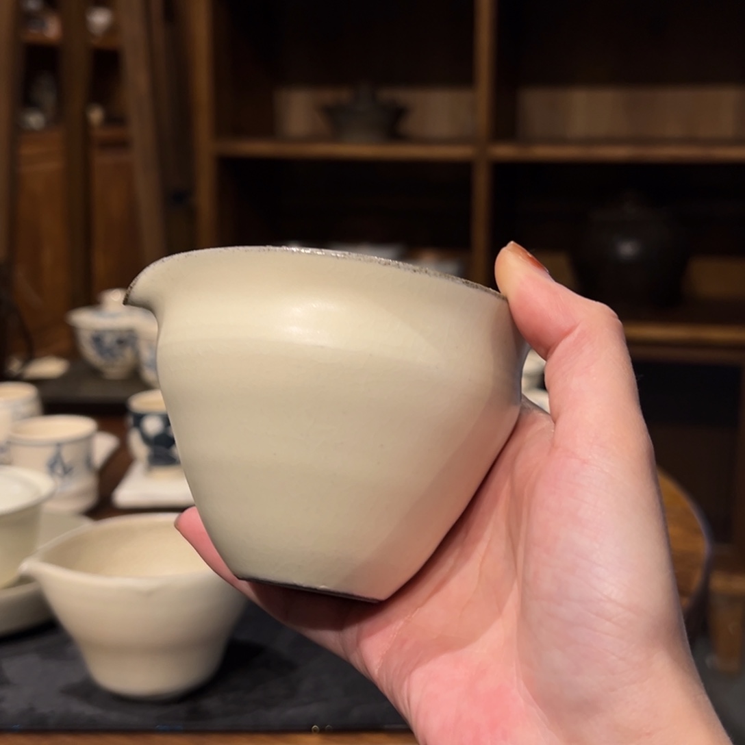 摆件陶瓷。      陶瓷。     