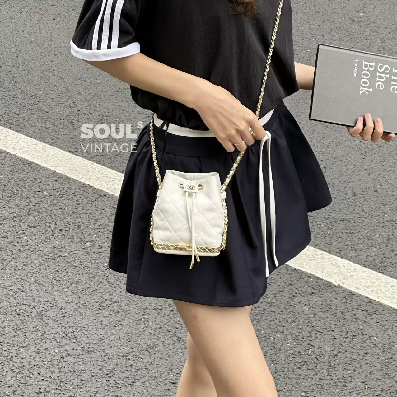 95新 Chanel/香奈儿 白金 羊皮 22S 秀款 小水桶611208635